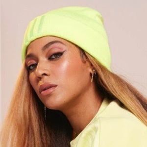 New adidas x Ivy Park Beanie Hi-Res Yellow